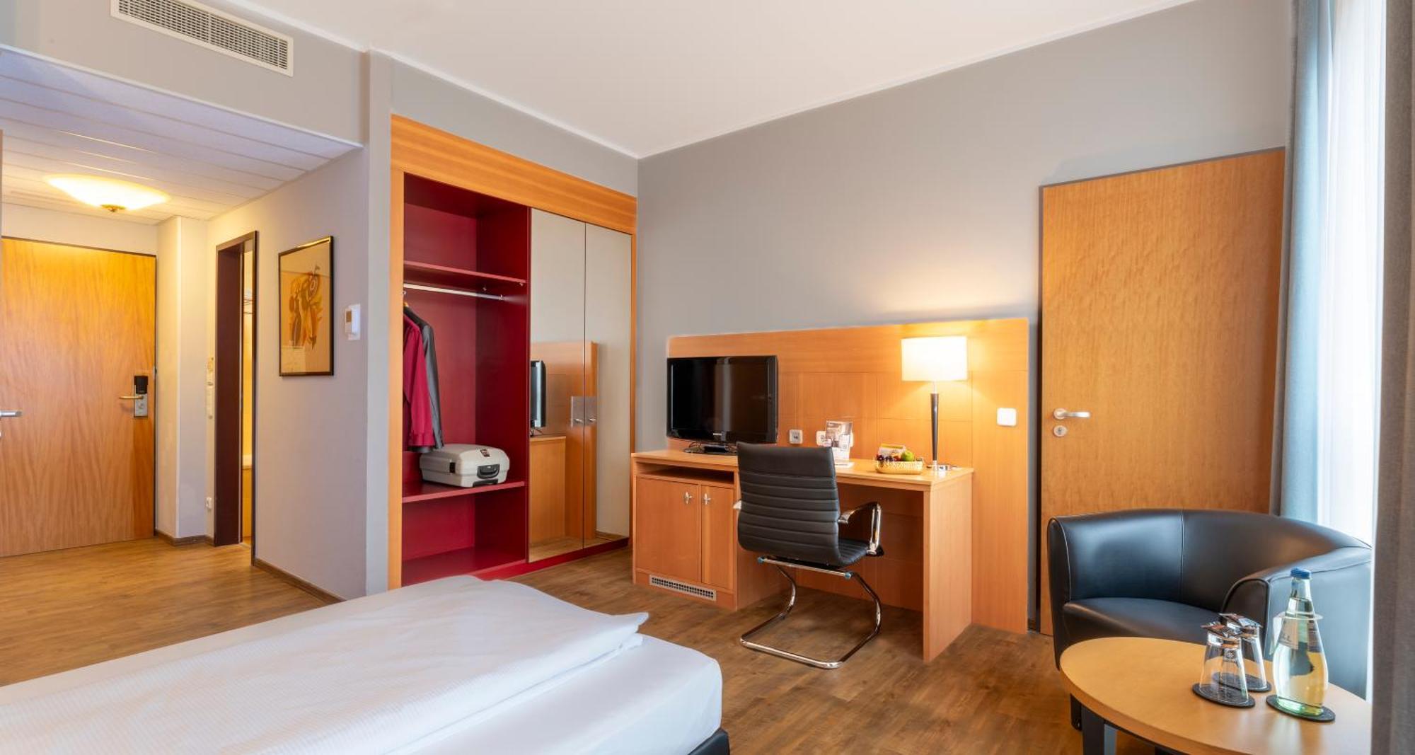Plaza Premium Koeln Hotell Eksteriør bilde