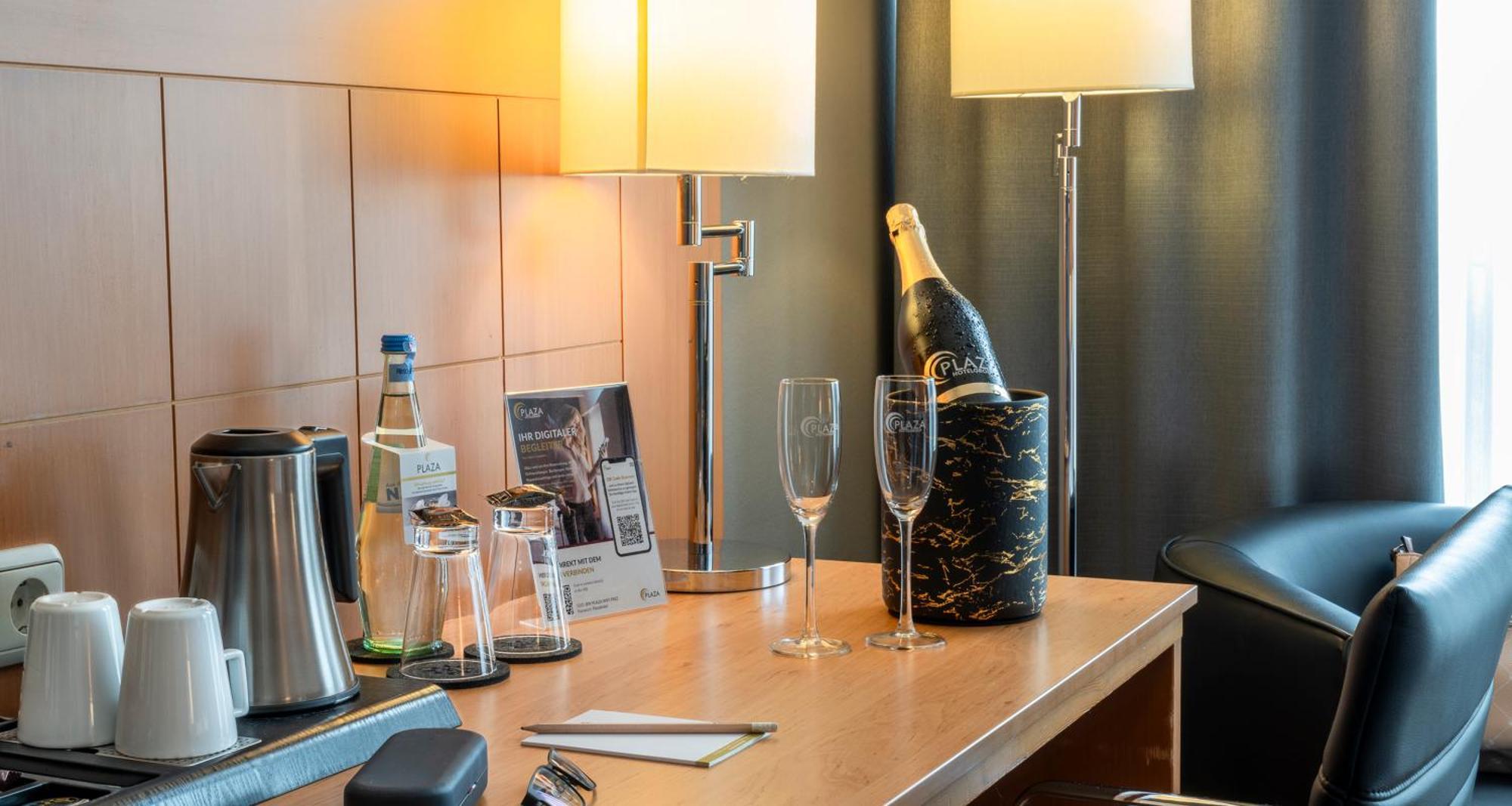 Plaza Premium Koeln Hotell Eksteriør bilde