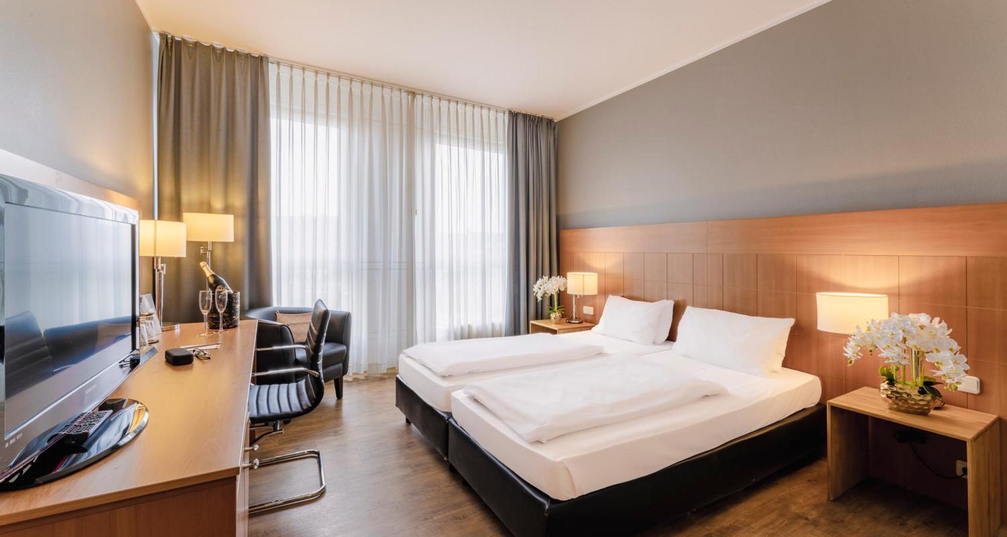 Plaza Premium Koeln Hotell Eksteriør bilde
