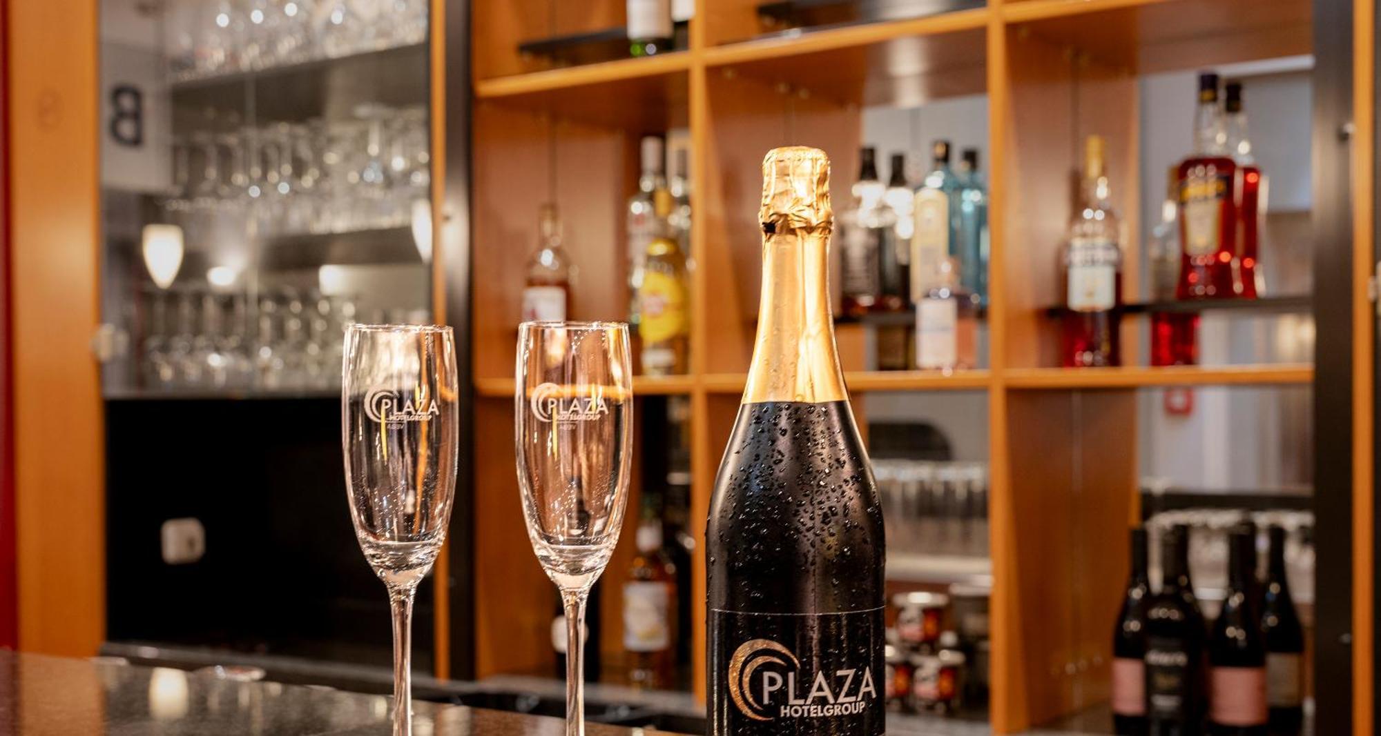 Plaza Premium Koeln Hotell Eksteriør bilde